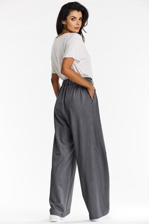 Women trousers model 200571
