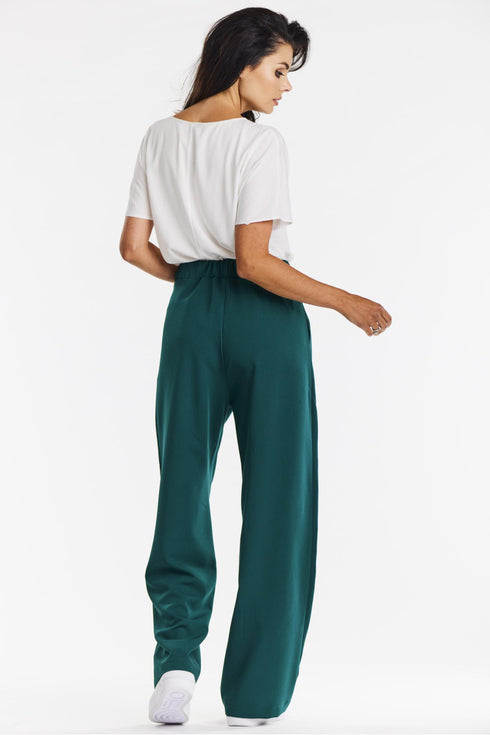 Women trousers model 200572