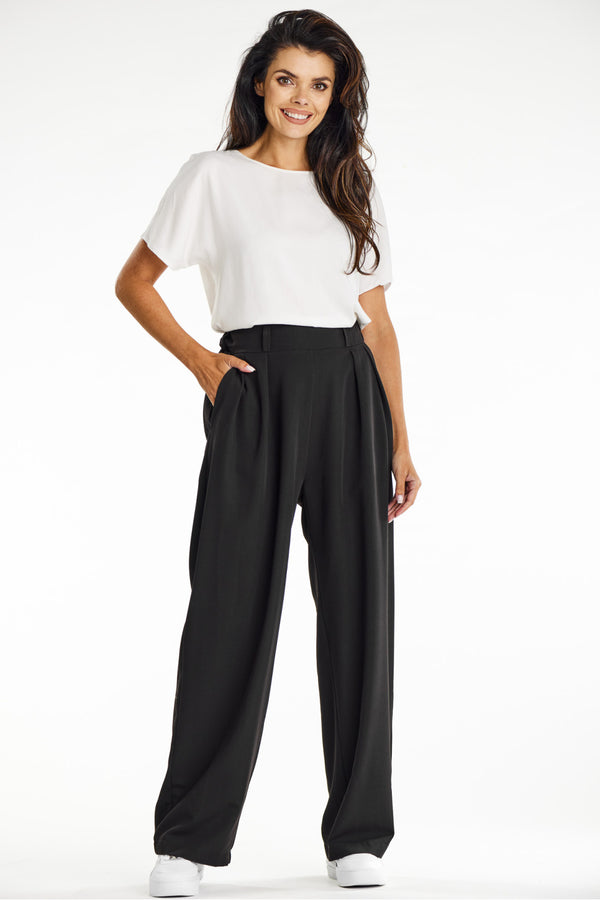 Women trousers model 200573