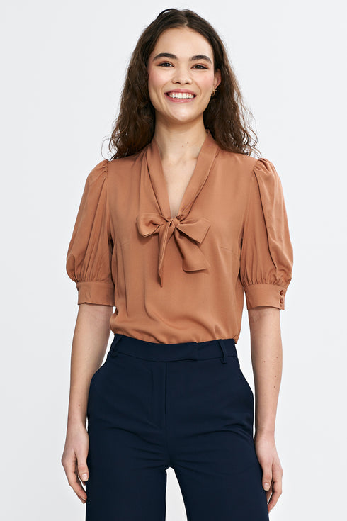 Blouse model 210078