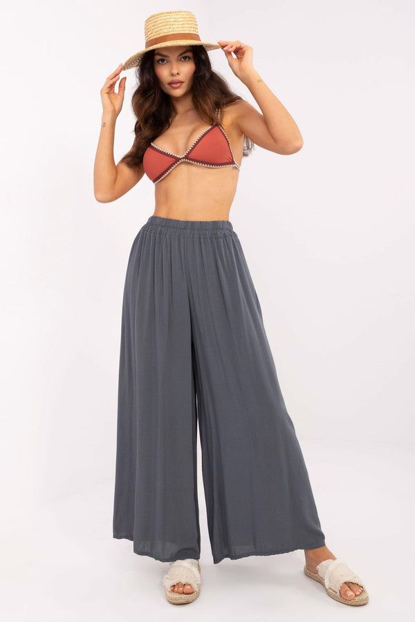 Women trousers model 210677 Och lla