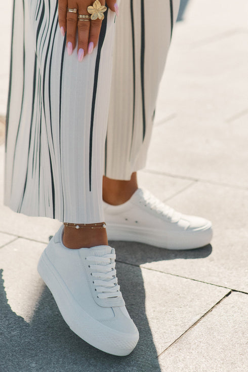 Sneakers model 212724 Step in style