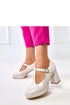 Heeled low shoes model 218175 Solea