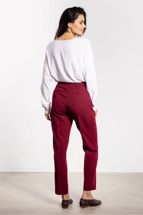 Women trousers model 218976
