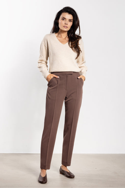 Women trousers model 218977