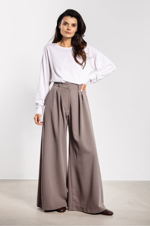 Women trousers model 218986