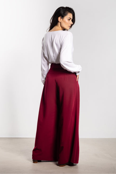 Women trousers model 218987