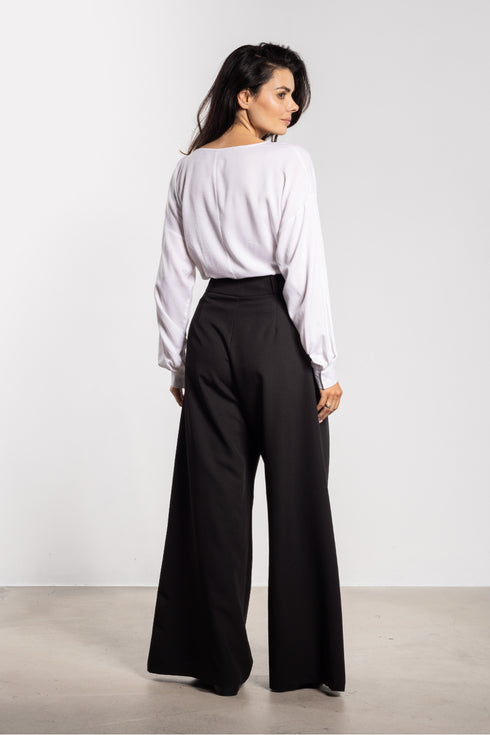 Women trousers model 218989