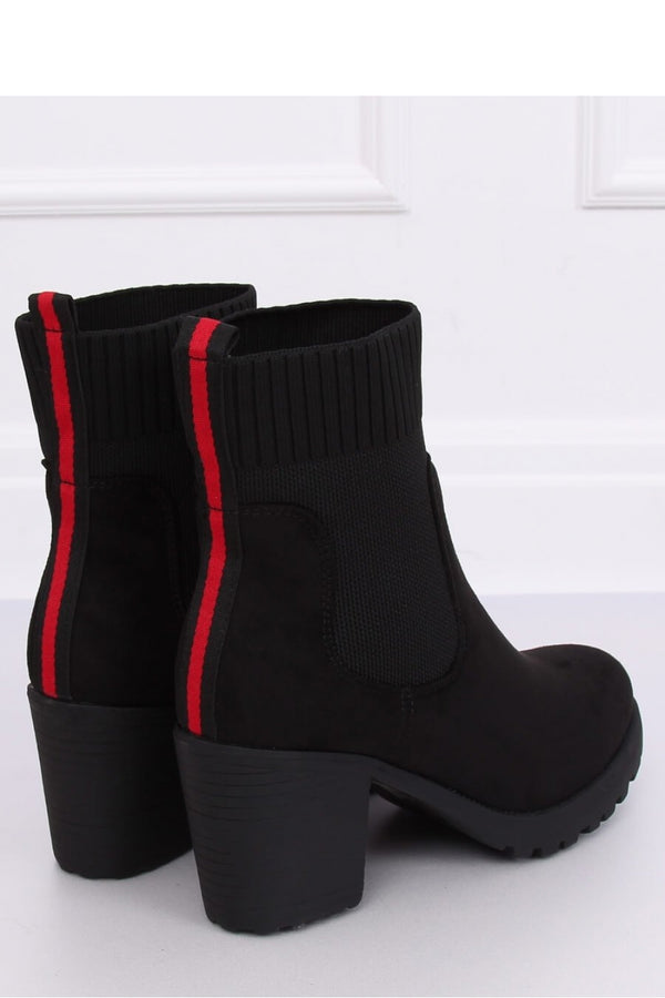 Heel boots model 135821