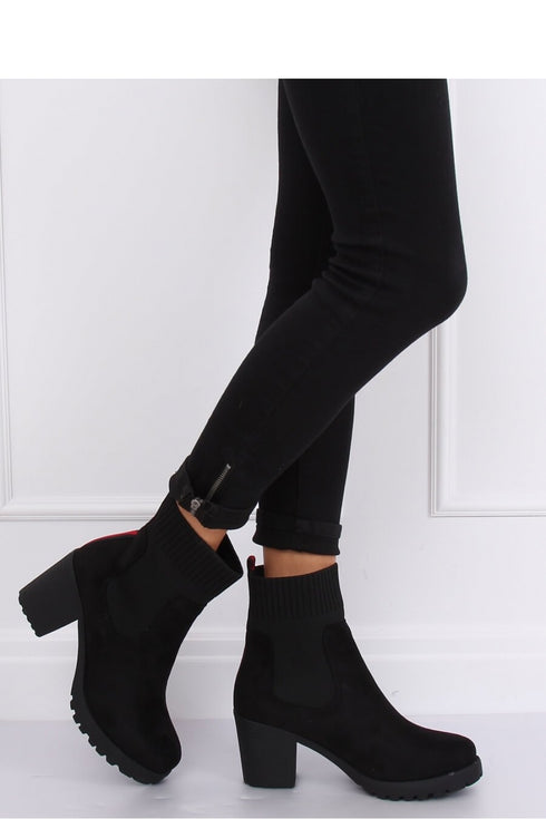 Heel boots model 135821