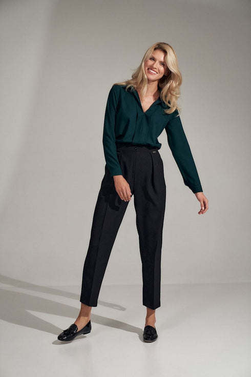 Women trousers model 150792