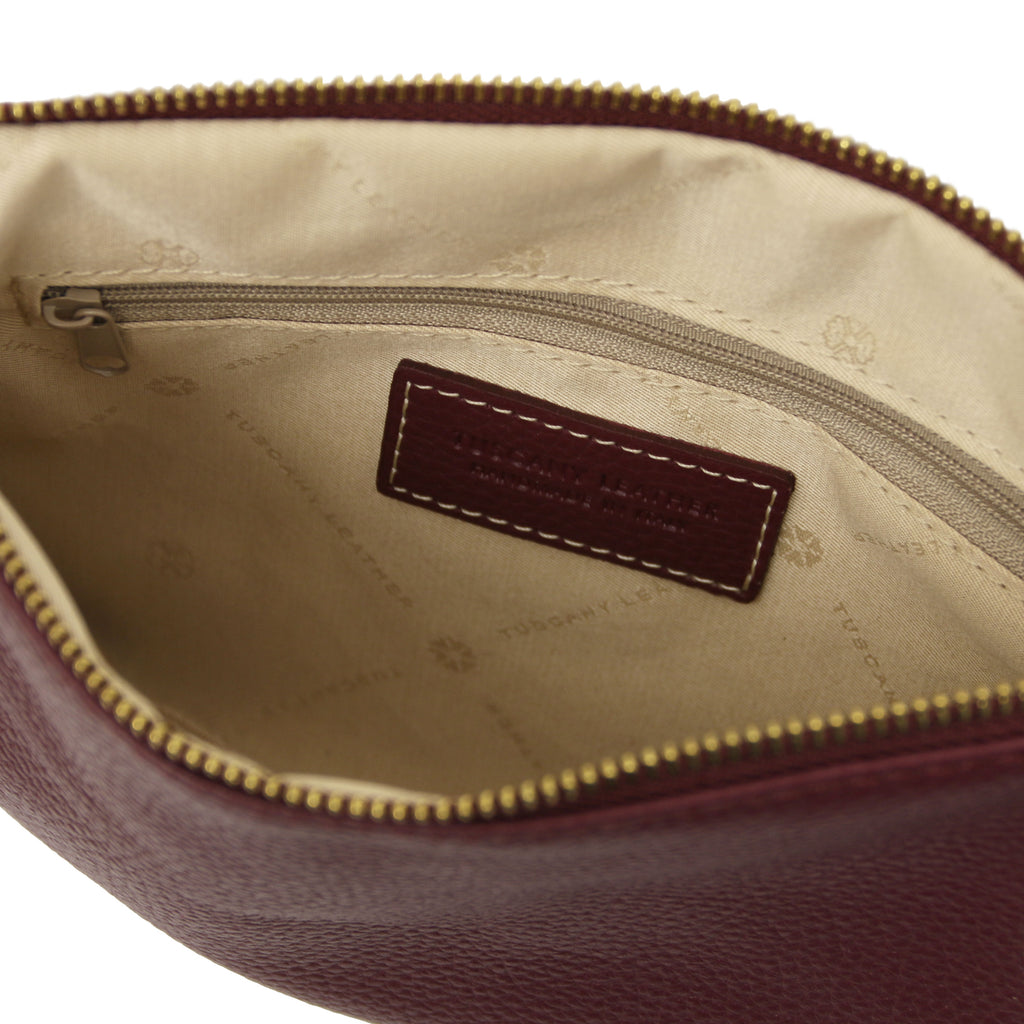Pochette femme MIRA en cuir grainé souple avec bandoulière