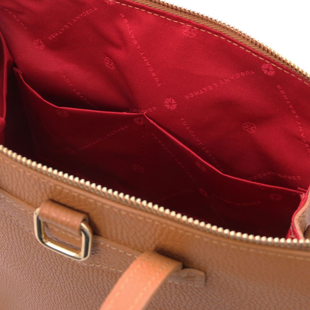 ELARA — Sac à dos en cuir grainé convertible