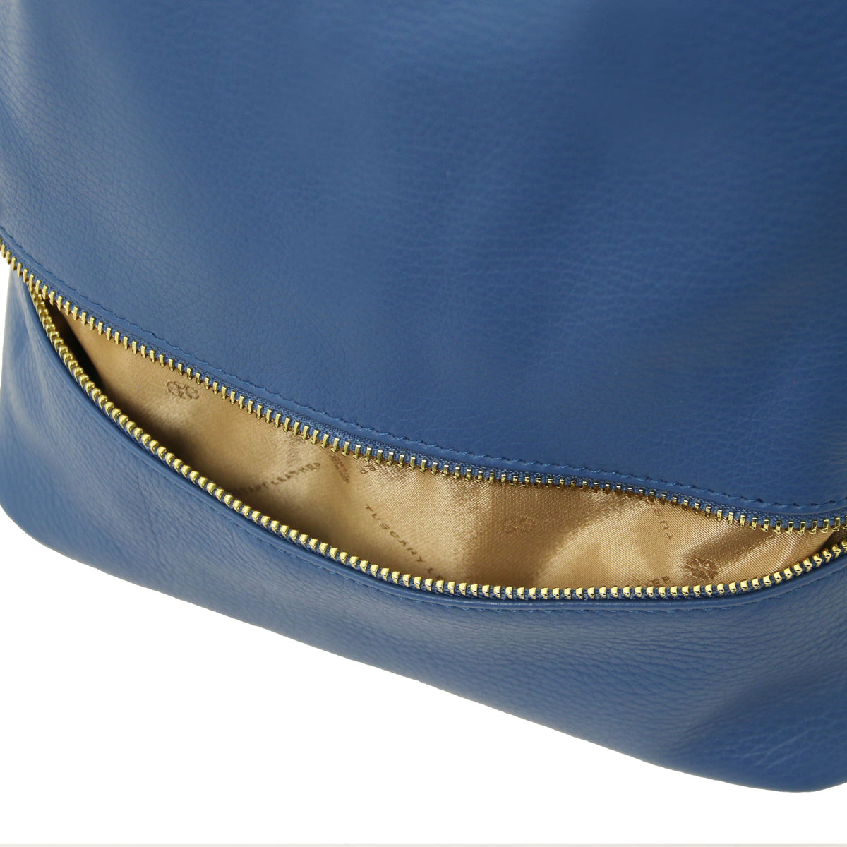 Sac à dos femme ELARA compact en cuir grainé à poche zippée