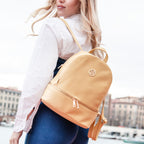 Sac à dos femme ELARA compact en cuir grainé à poche zippée