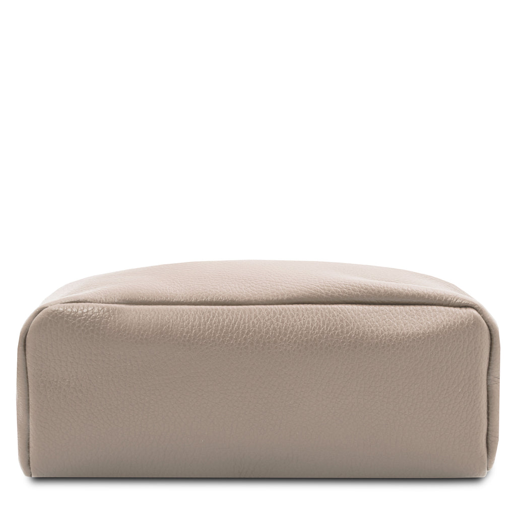 Sac à dos femme ELARA compact en cuir grainé à poche zippée