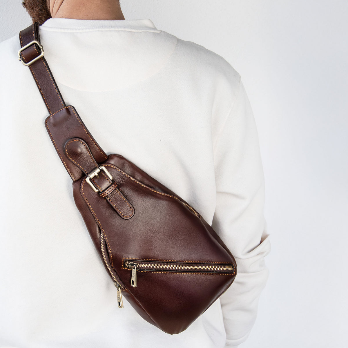 KEVIN – Sac bandoulière homme compact en cuir