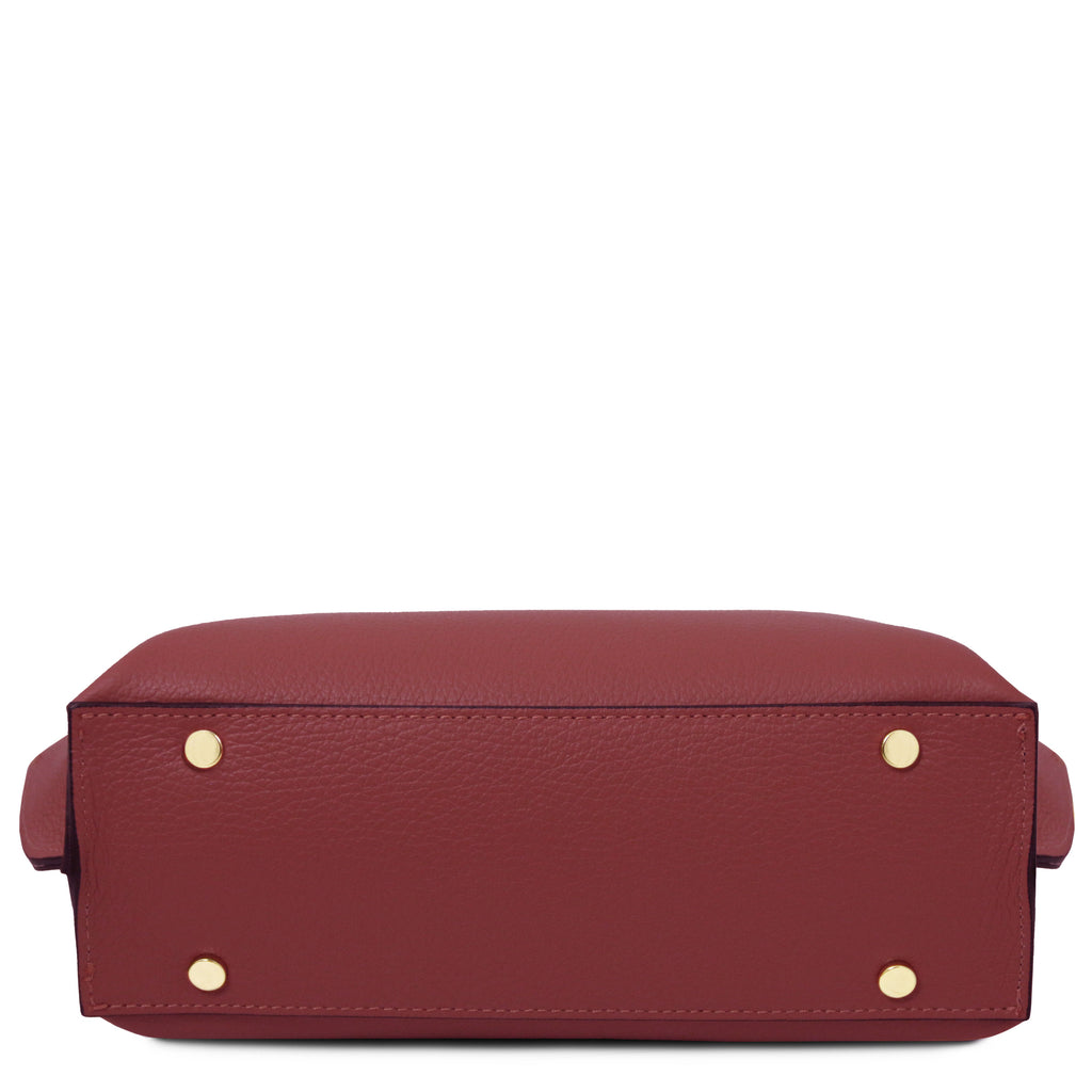 Sac cabas femme AGATHA structuré en cuir forme trapèze à fermoir