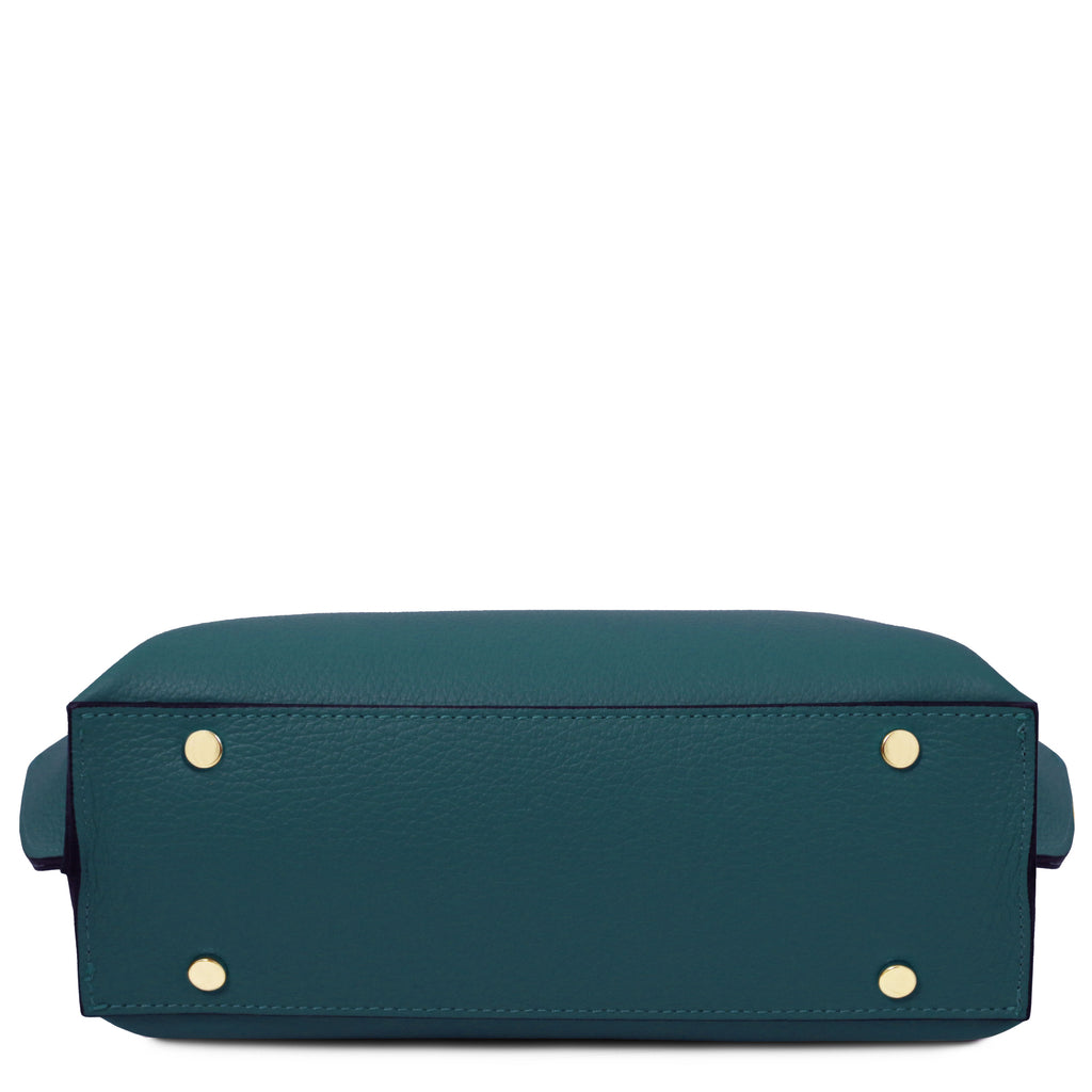 Sac cabas femme AGATHA structuré en cuir forme trapèze à fermoir