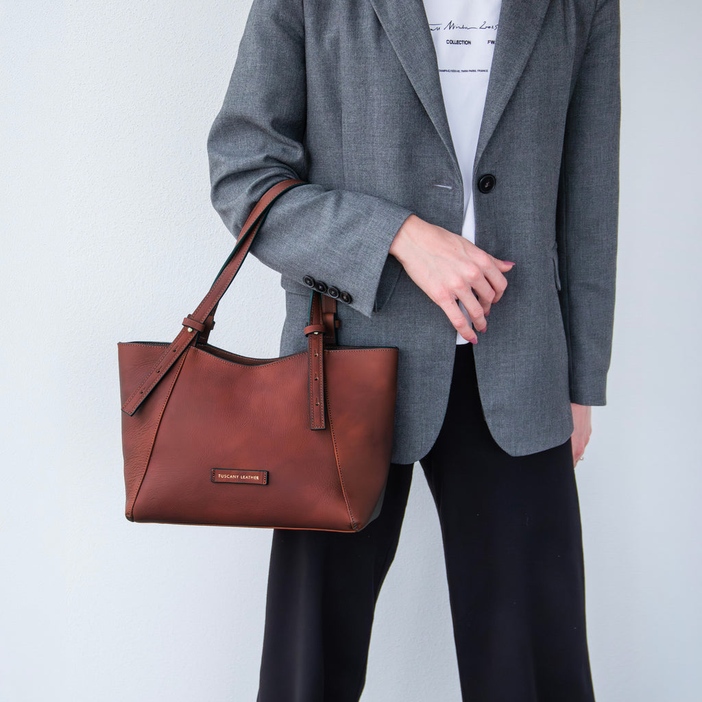 LIBRA — Cabas en cuir pleine fleur à tannage végétal