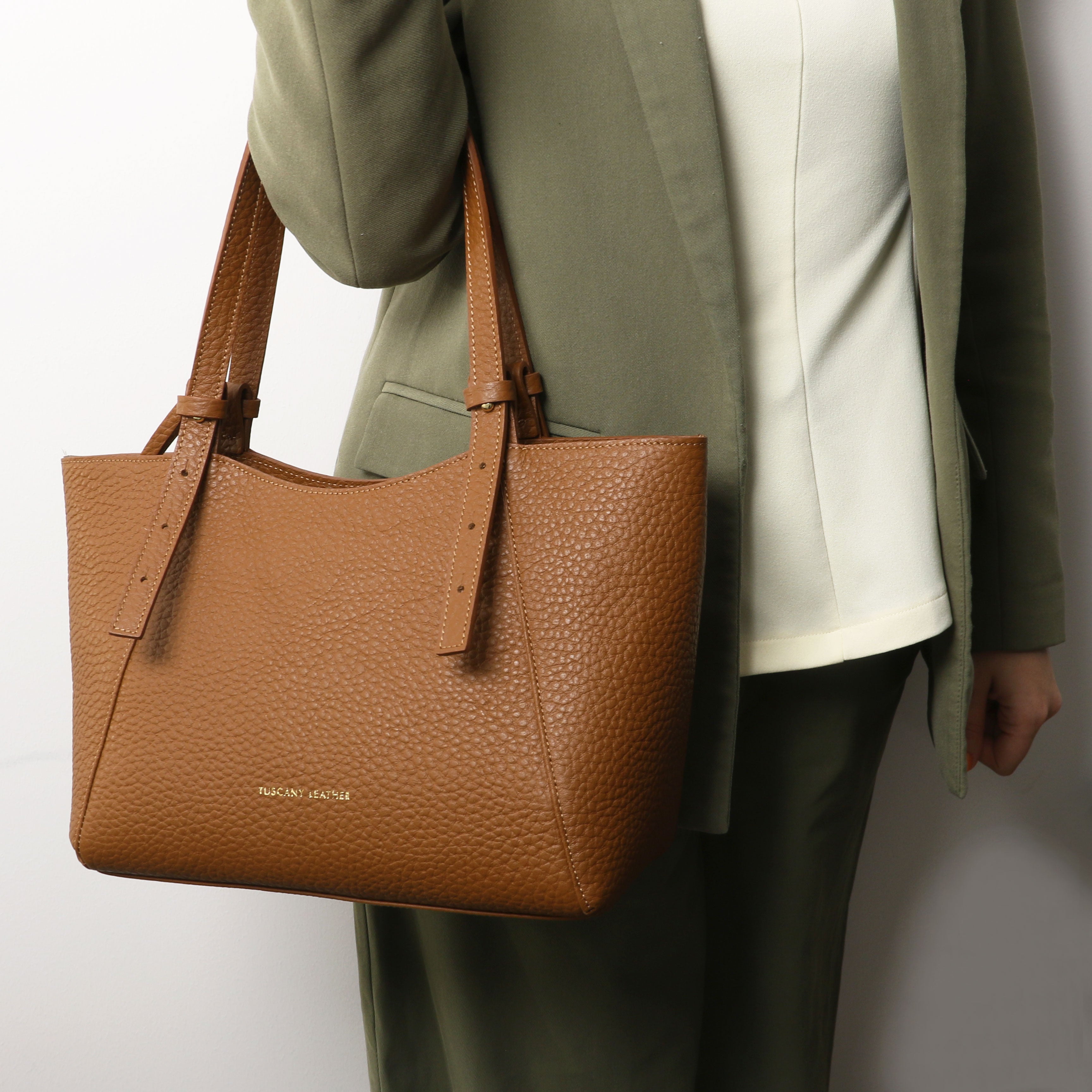 LIBRA — Grand sac shopping en cuir gros grain