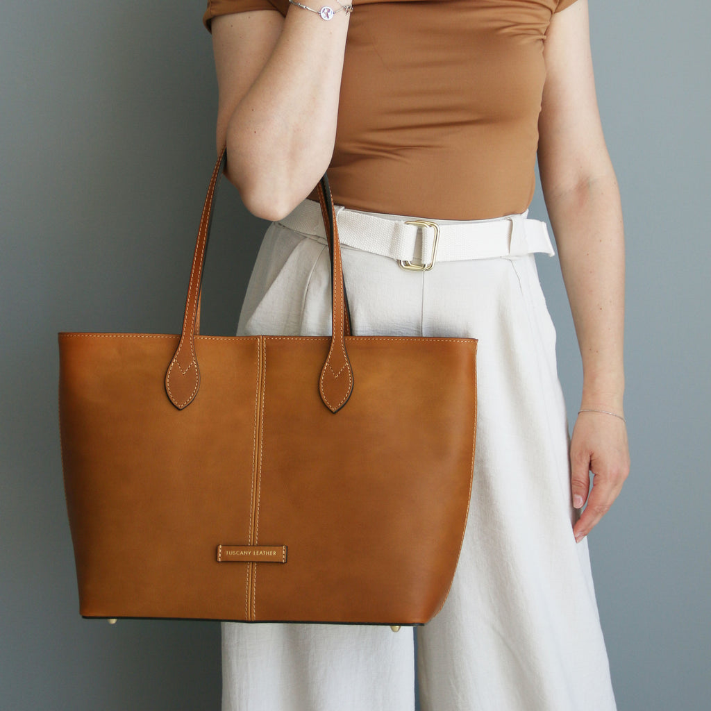 ESSENZA — Sac shopper en cuir pleine fleur
