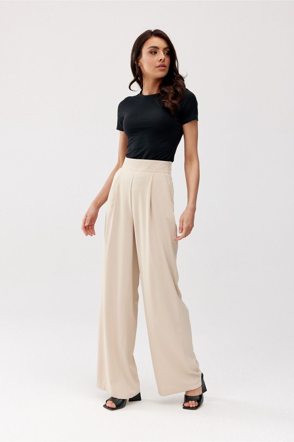 Women trousers model 194768 Roco Fashion Secondary image