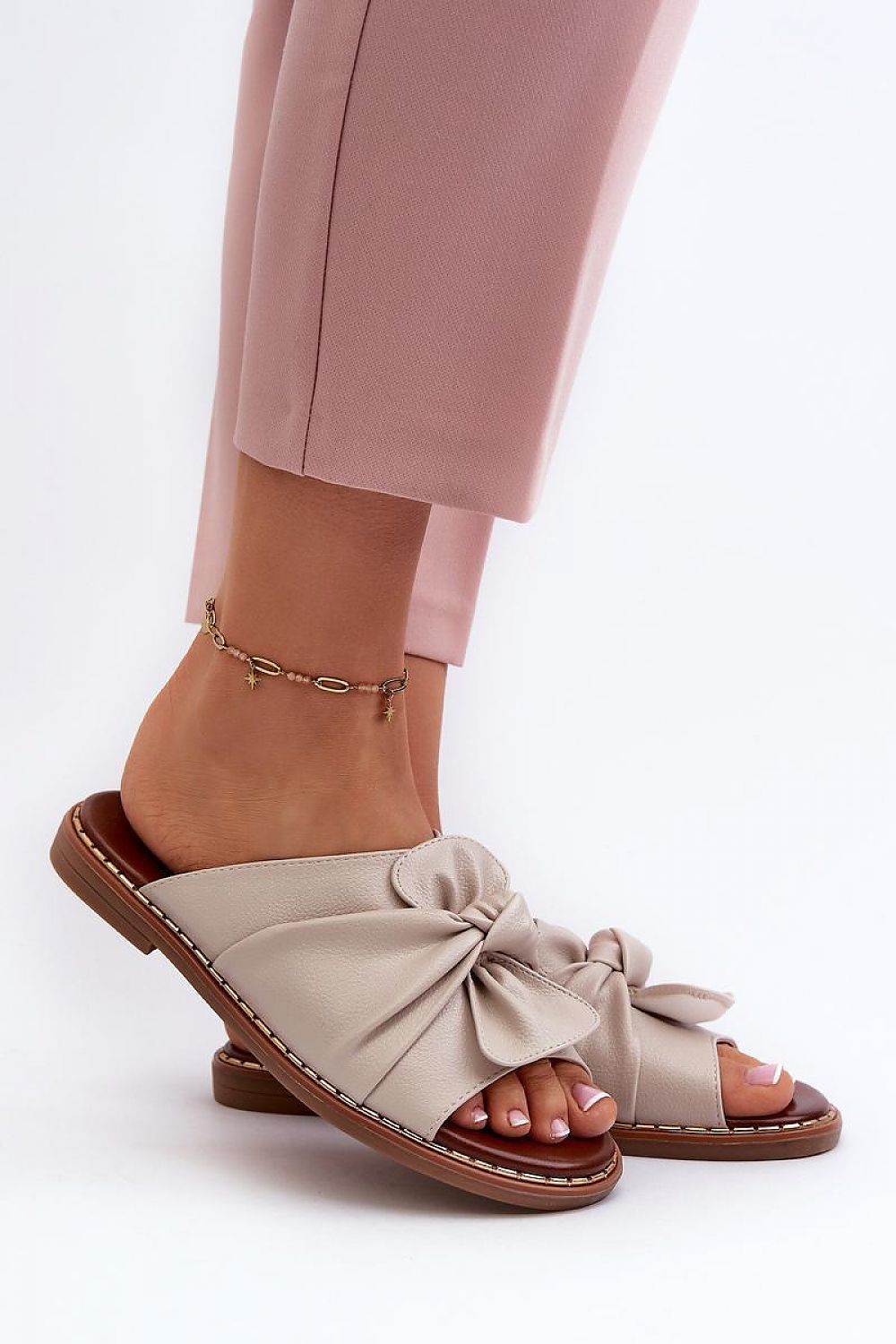 Clacquettes model 196426 Step in style  Main image