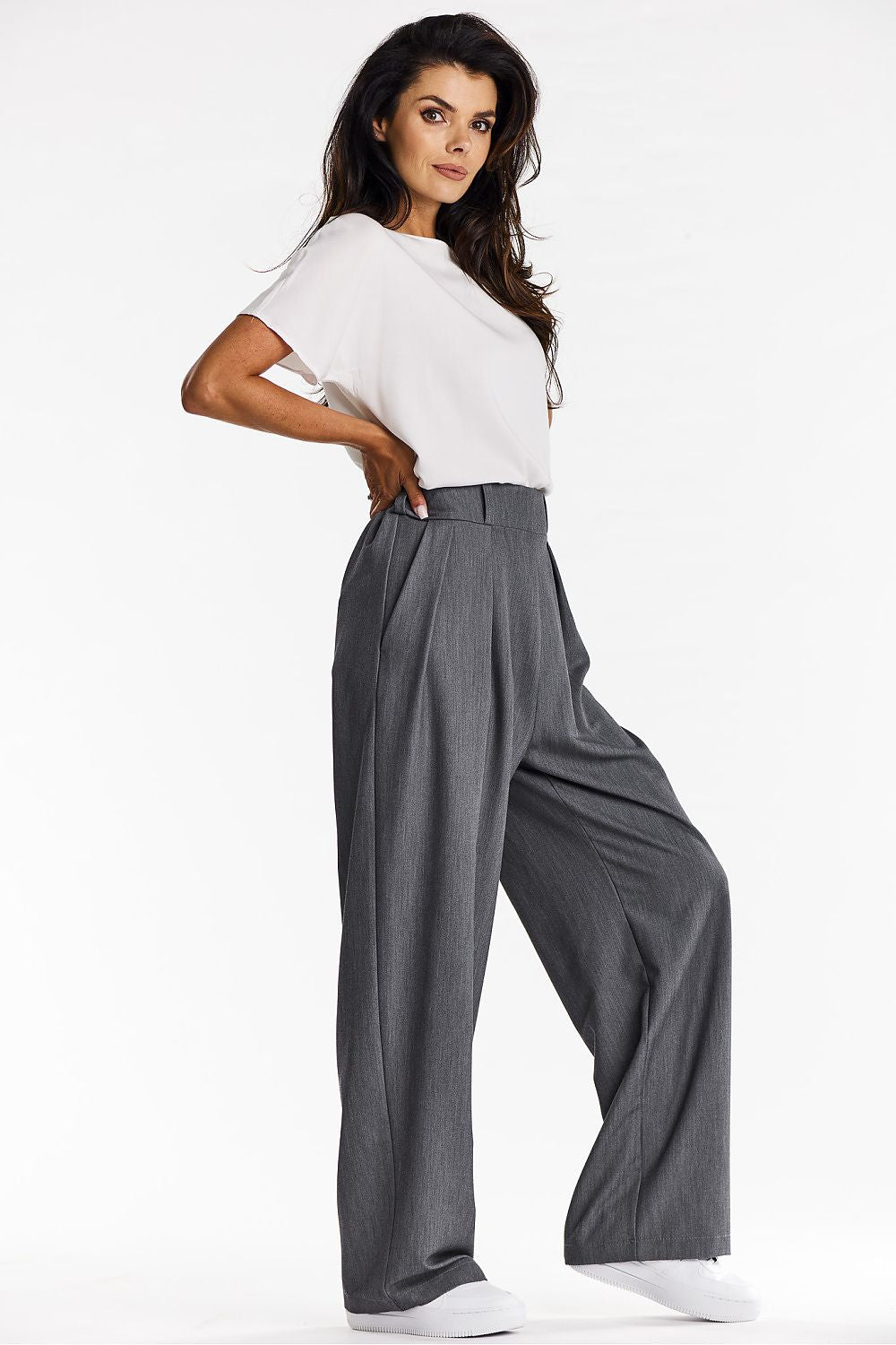 Women trousers model 200571 awama Secondary image