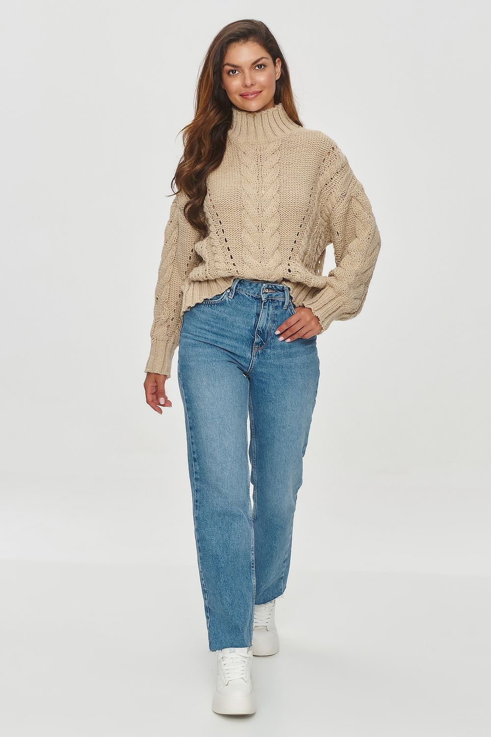 Turtleneck model 201816 Makadamia Secondary image