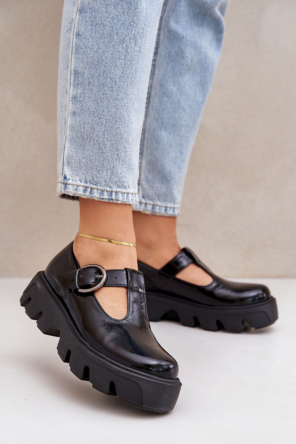  Half shoes model 208331 Step in style 