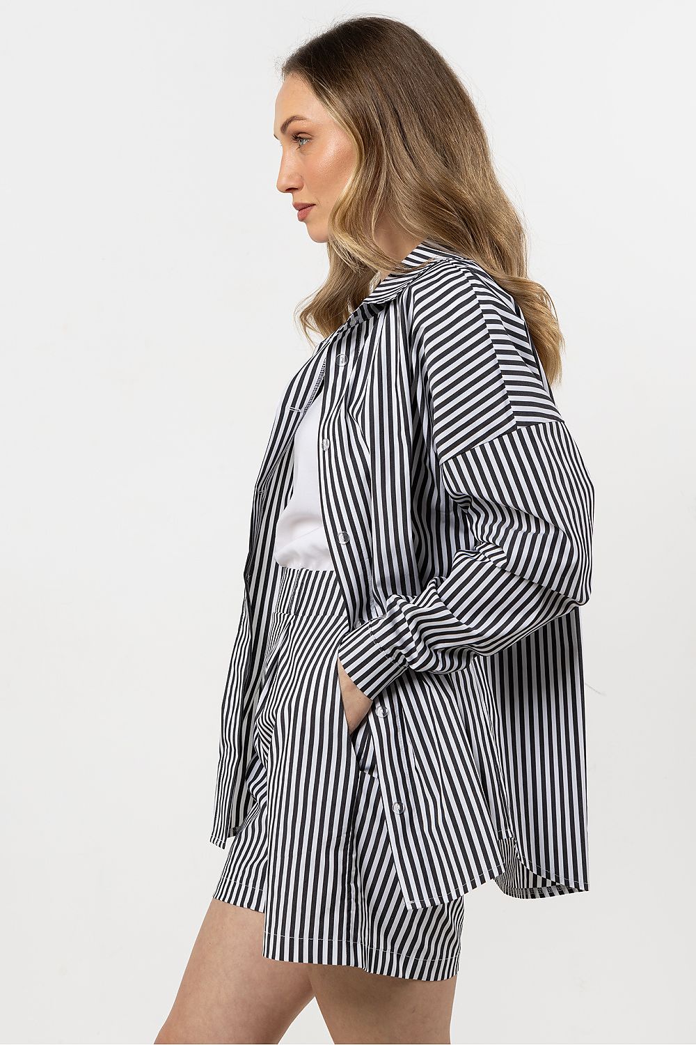 Long sleeve shirt model 212200 awama Secondary image