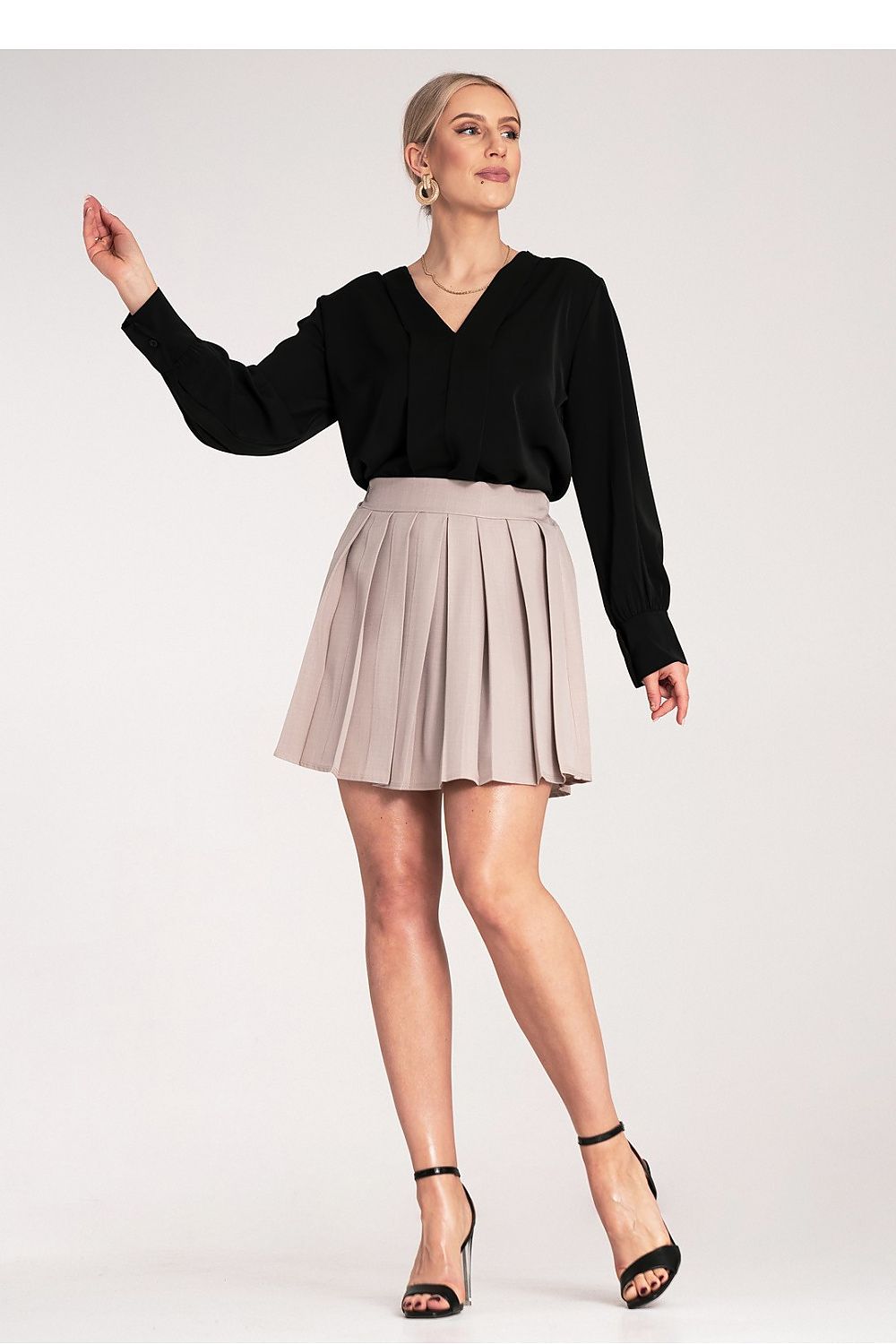 Short skirt model 214842 Figl Secondary image