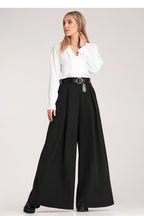  Women trousers model 214929 Figl 