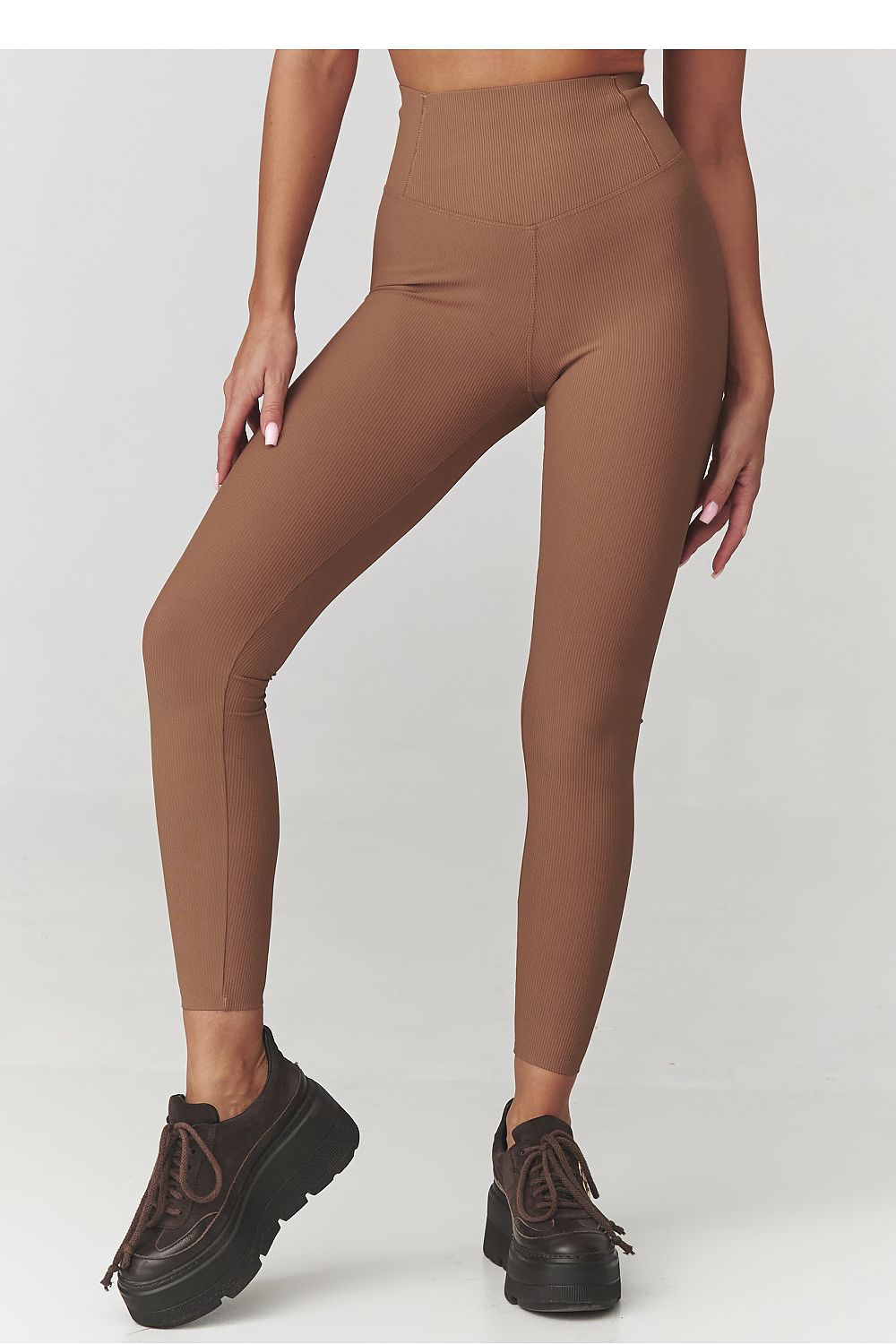 Long leggings model 220768 Makadamia  Main image