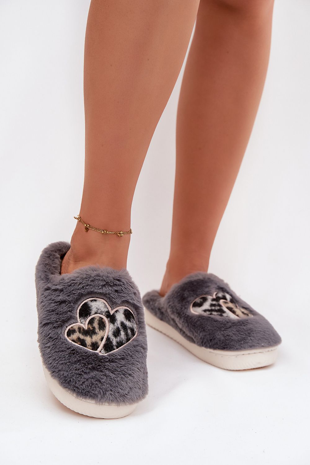  Slippers model 221499 Step in style 