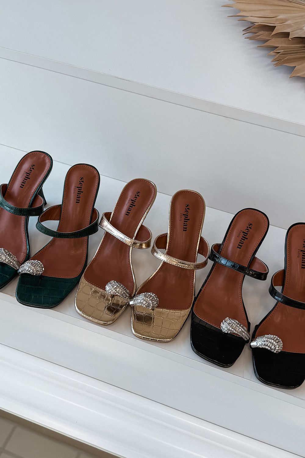  Flip-flops model 225131 Step in style 