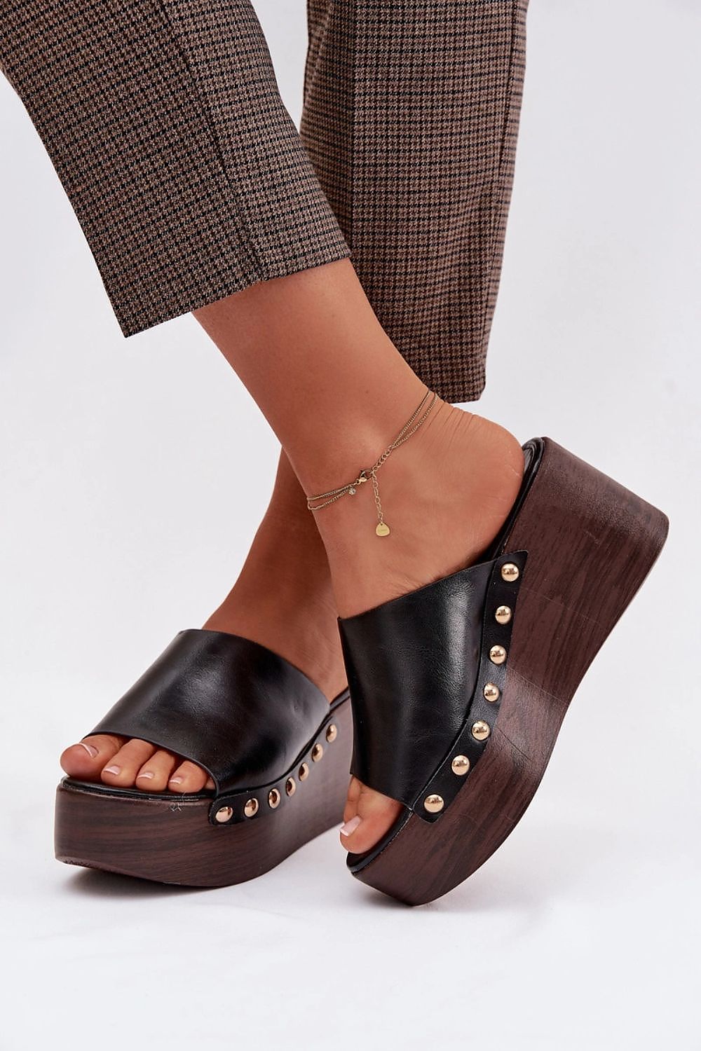  Flip-flops model 225128 Step in style 