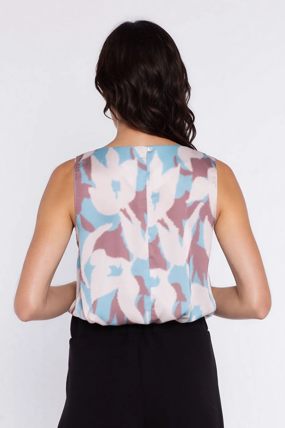  Blouse model 225828 Nife 