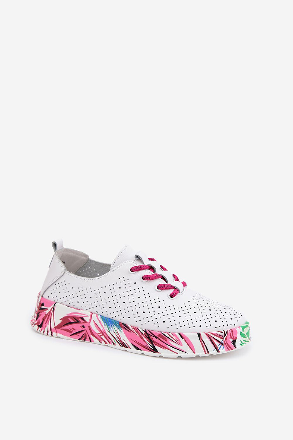 Platform shoes Step in style Secondary image