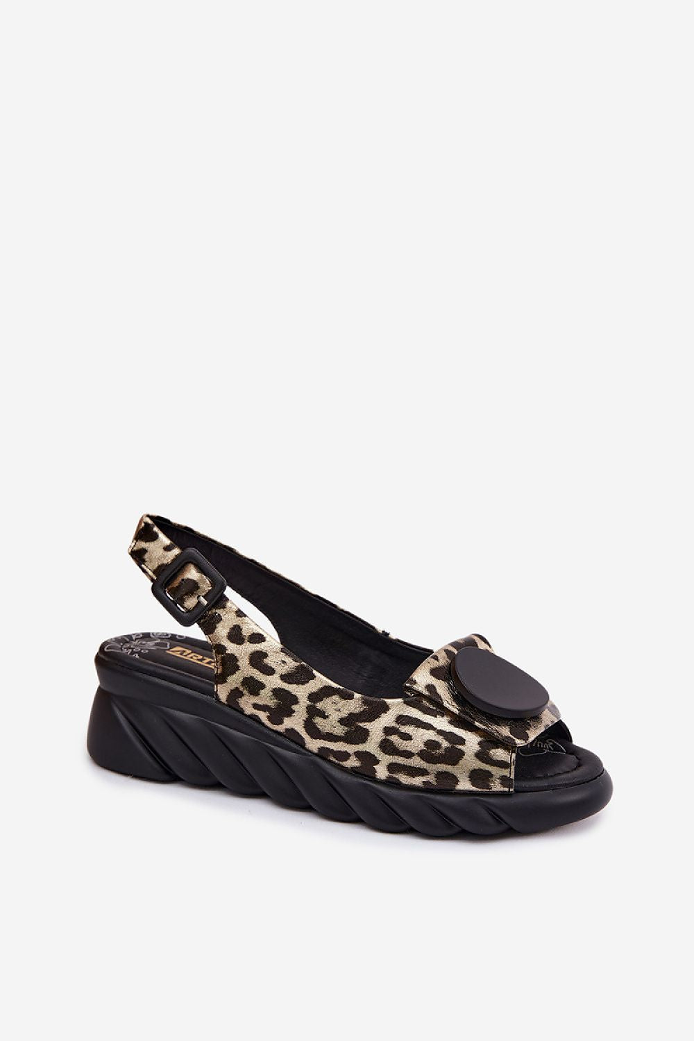 Buskin Step in style Secondary image
