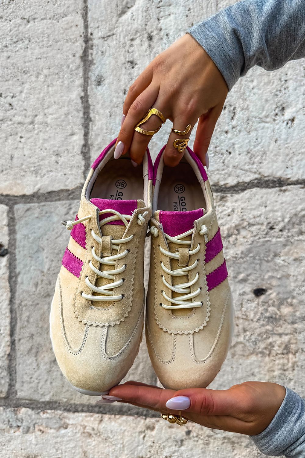 Sport Shoes Step in style Secondary image