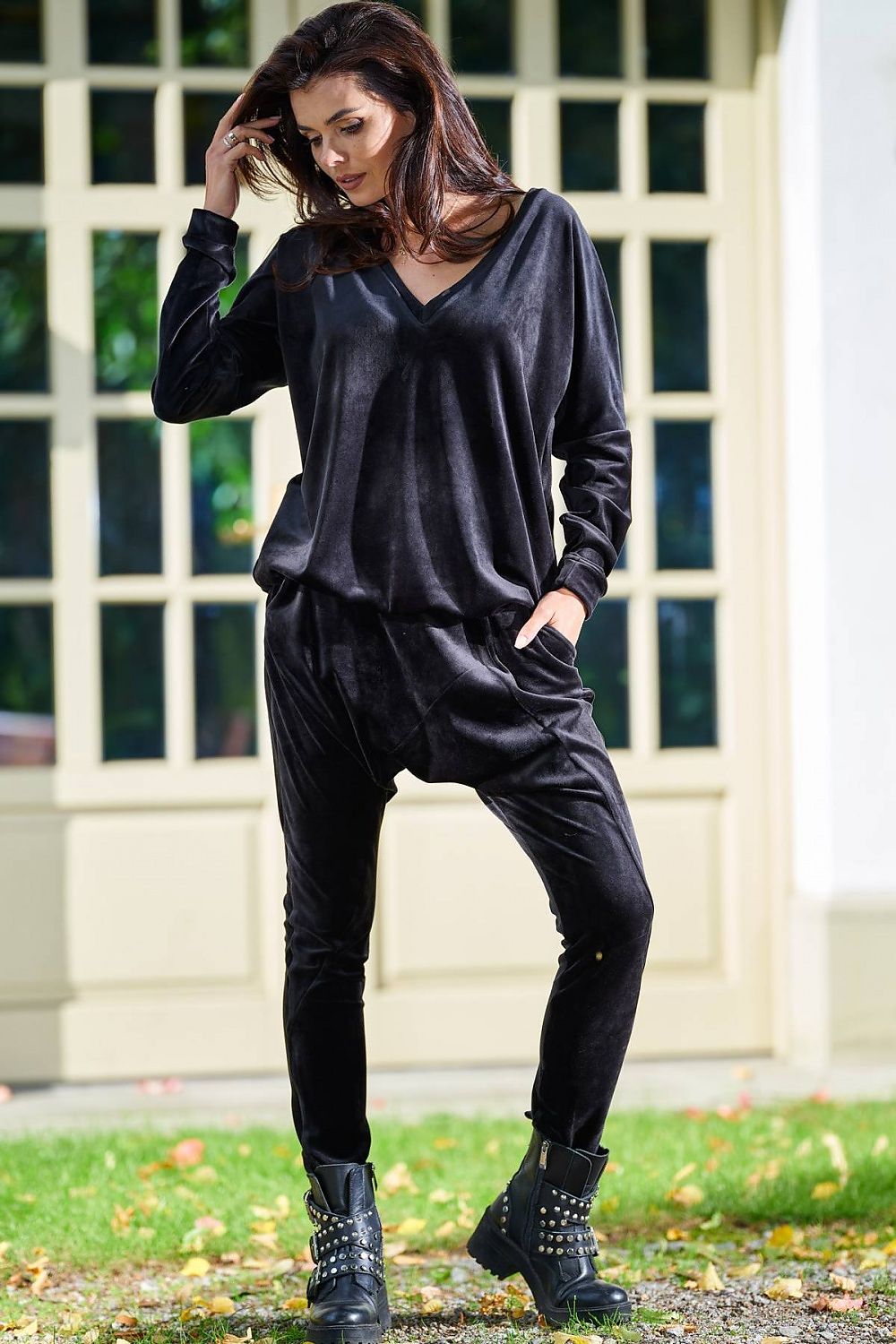 Tracksuit trousers model 149776 awama Secondary image