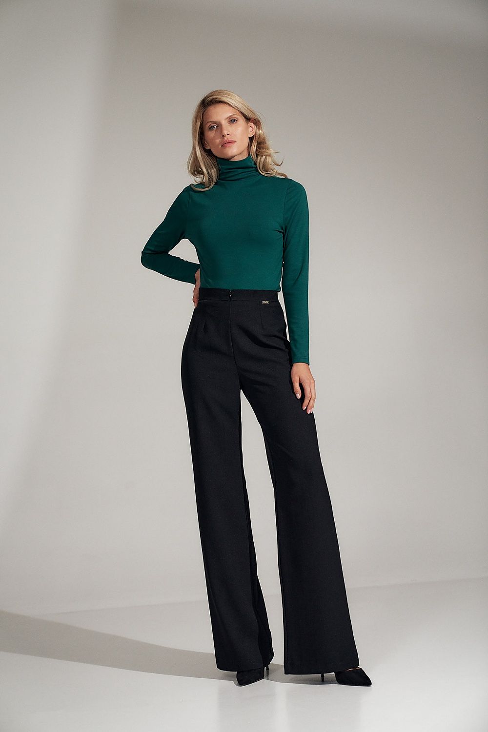 Women trousers model 150789 Figl  Main image