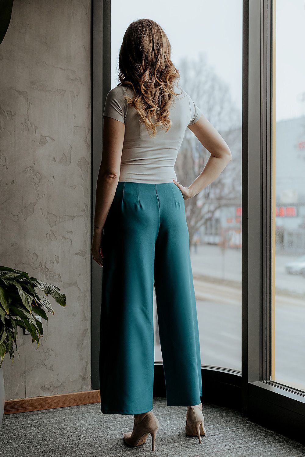 Women trousers model 176699 Tessita Secondary image