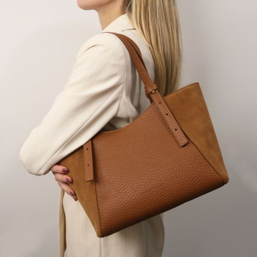 Libra - Leather shoulder bag