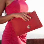 Diva - Leather clutch with chain strap