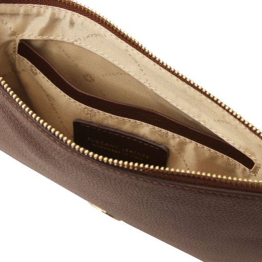 Diva - Leather clutch with chain strap