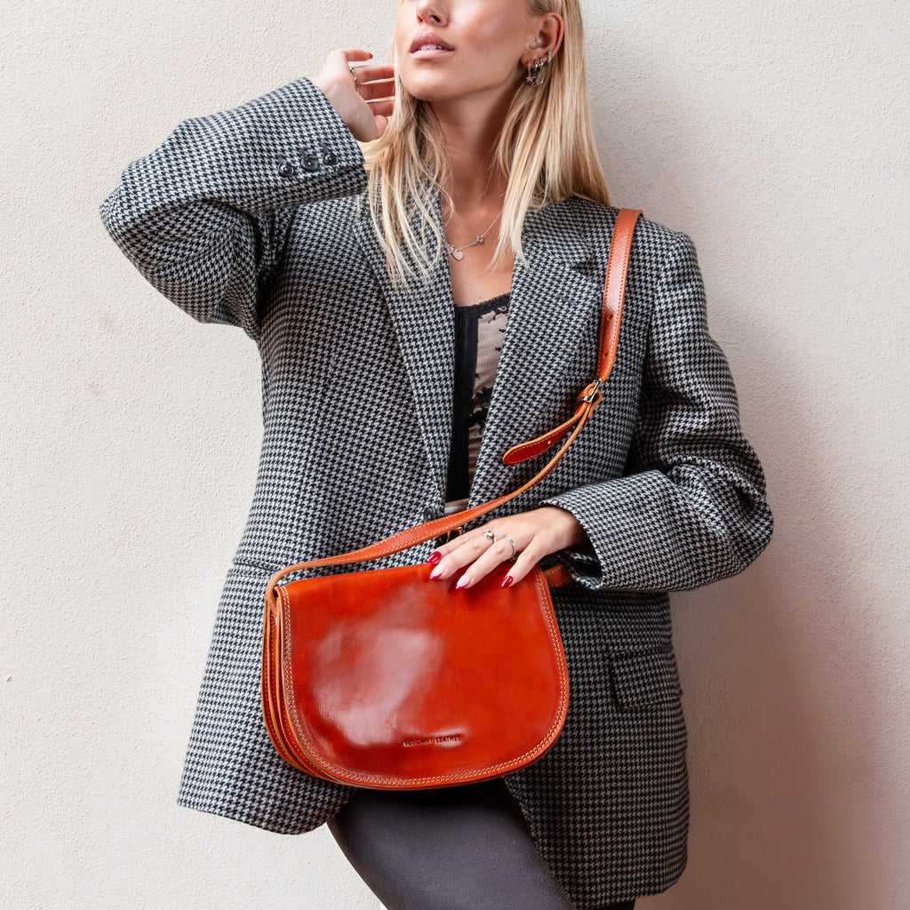 ISABELLA — Sac Saddle en cuir pleine fleur italien